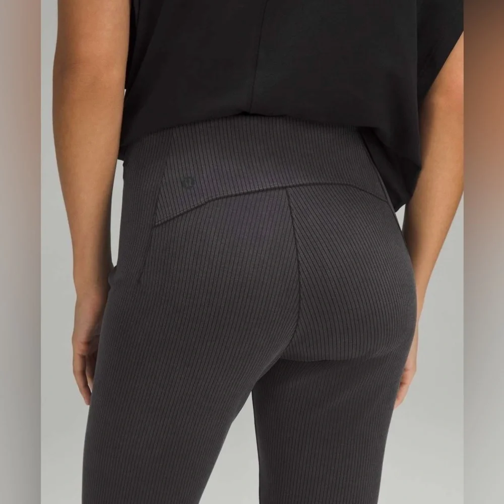 Lululemon Ribbed Softstreme Zip-Leg High-Rise Cropped Pants 25